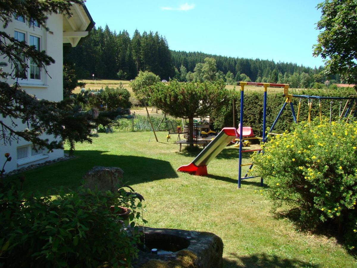 Schoenes Doppelzimmer Mit Separater Kueche Im Noerdlichen Nationalpark Schwarzwald Форбах Екстериор снимка